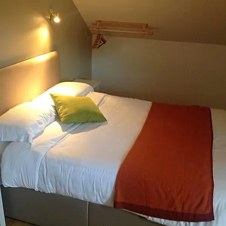 Carragh House 3*