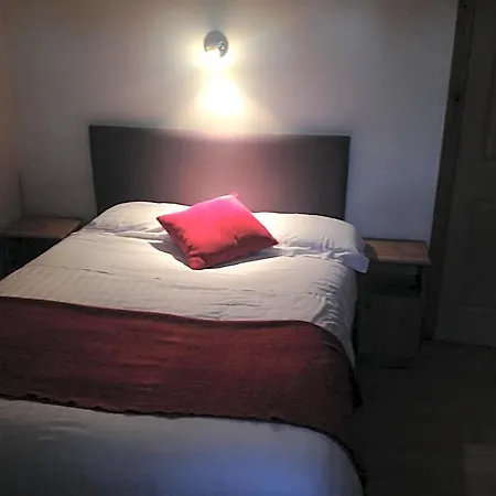 Carragh House 3*